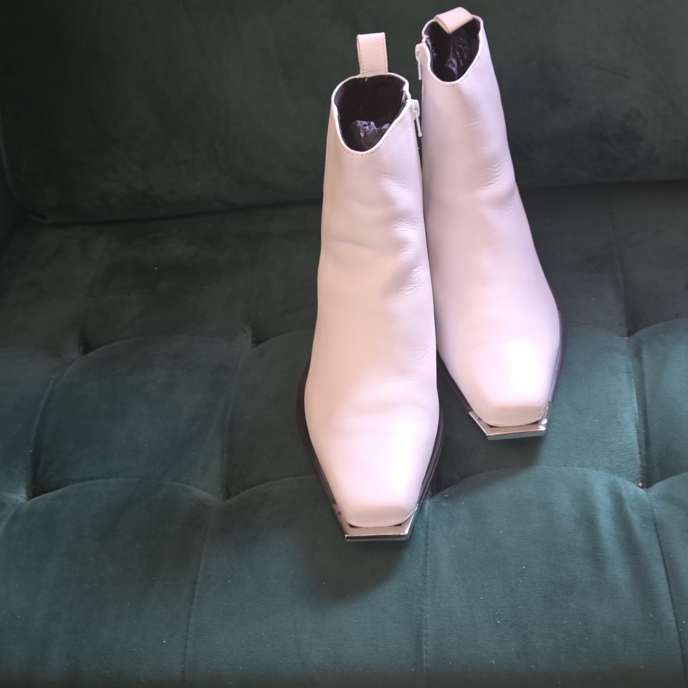 ASOS White Chunky Heel Ankle Boots With Metal Tips